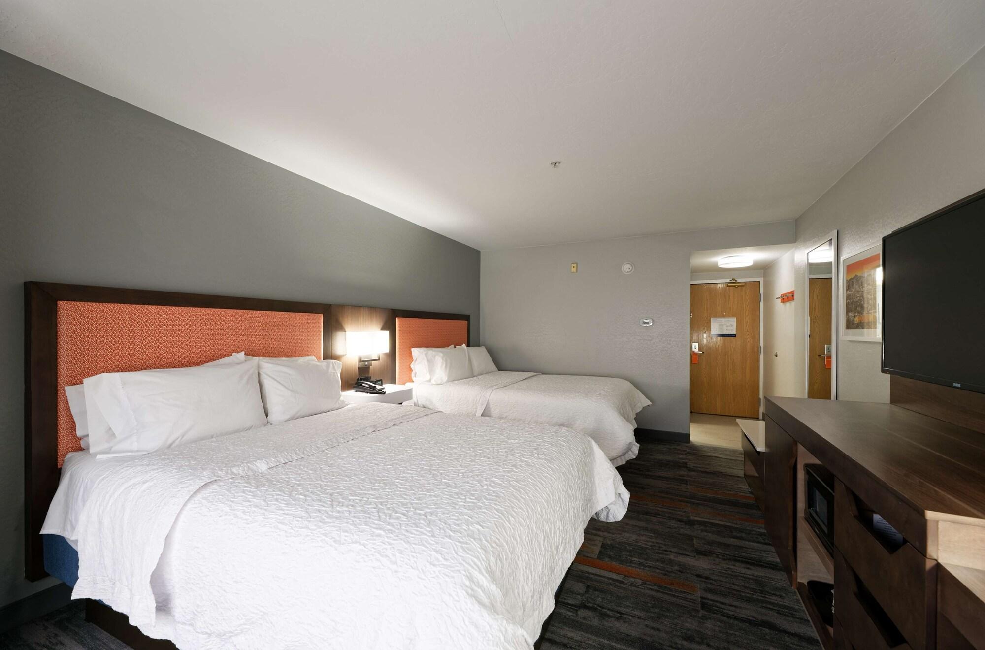 Hampton Inn & Suites Phoenix-Goodyear Exterior photo