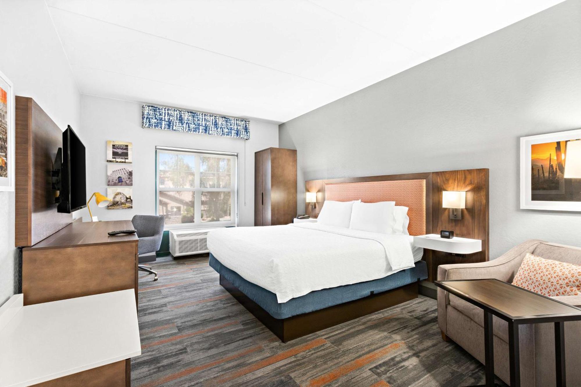 Hampton Inn & Suites Phoenix-Goodyear Exterior photo